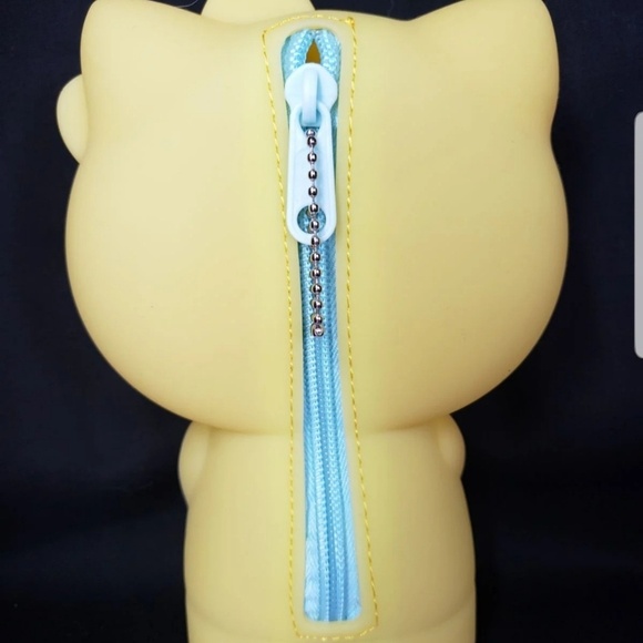 Hello kitty soft bag - Picture 2 of 4